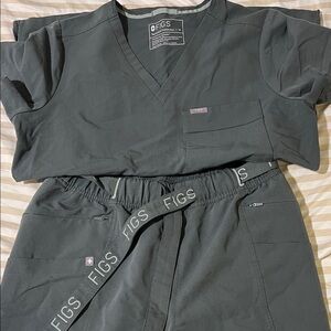 Figs Bonsai Medium Scrub Set